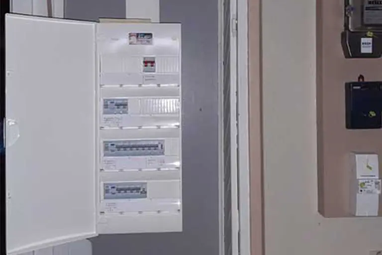 Panneau électrique neuf